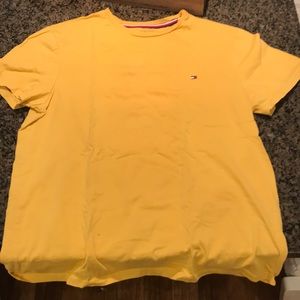 Tommy Hilfiger T-Shirt Yellow / Mustard Sz S